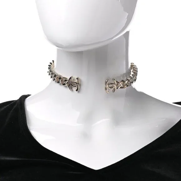 SOLD     Chanel 22C Gold CC Choker Necklace MEDIUM - Picture 3 of 11